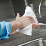 Scott Multifold Paper Towels -01804, with Absorbency Pockets™, 9.2" x 9.4" sheets, White (250 Sheets/Pack, 16 Packs/Case, 4,000 Sheets/Case) - Image 2